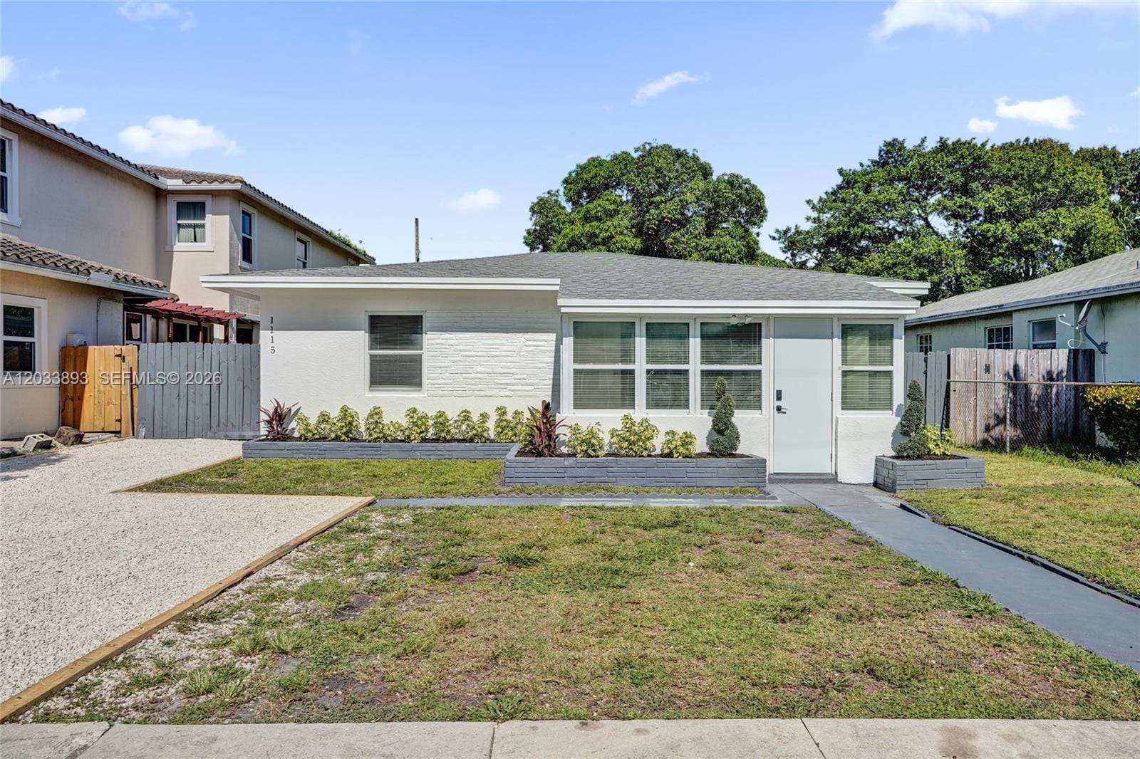1115 NW 1st Avenue — photo 2