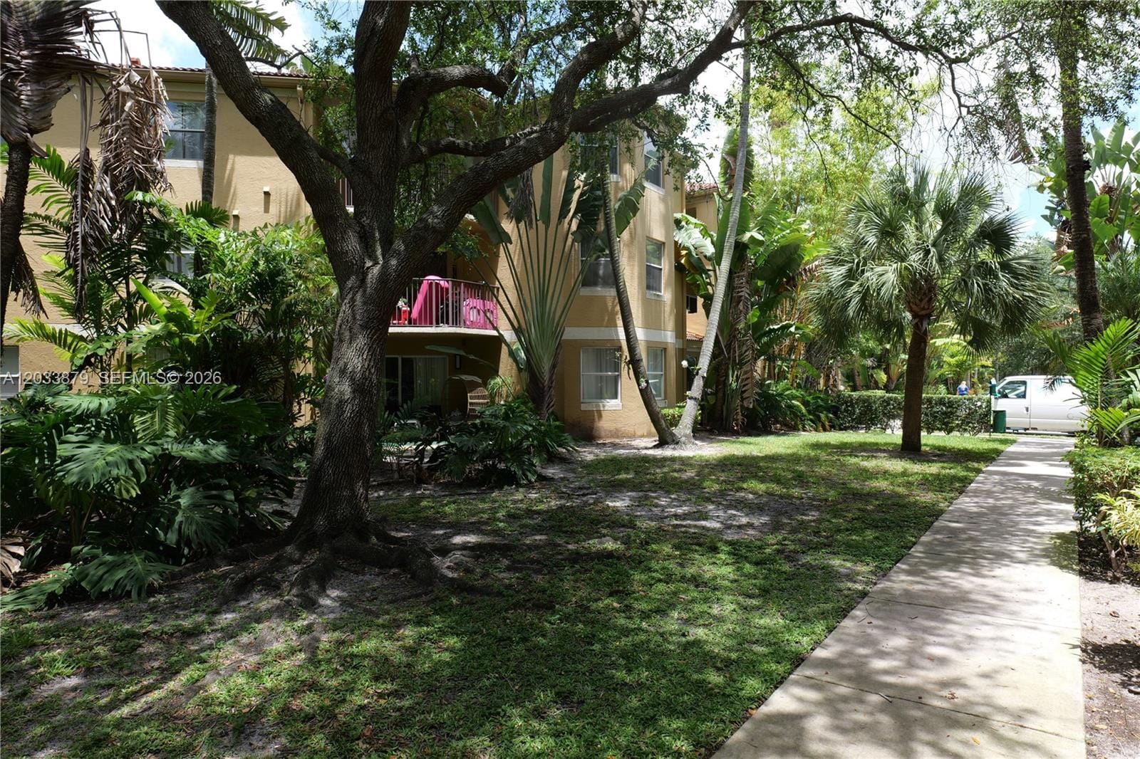 771 N Pine Island Road 308 — photo 3