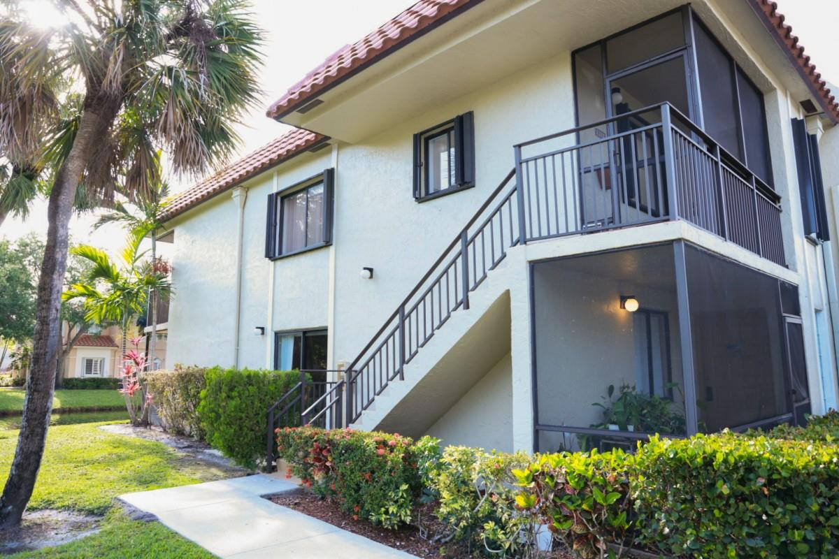 428 Lakeview Drive 201, Weston, FL 33326, Weston