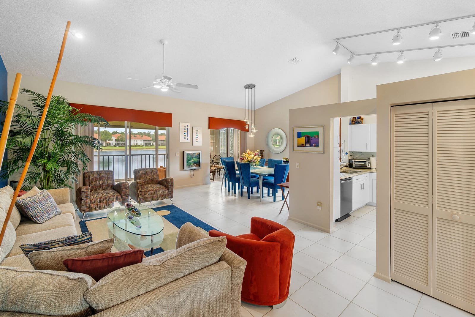 9829 Seacrest Circle 202 — photo 4