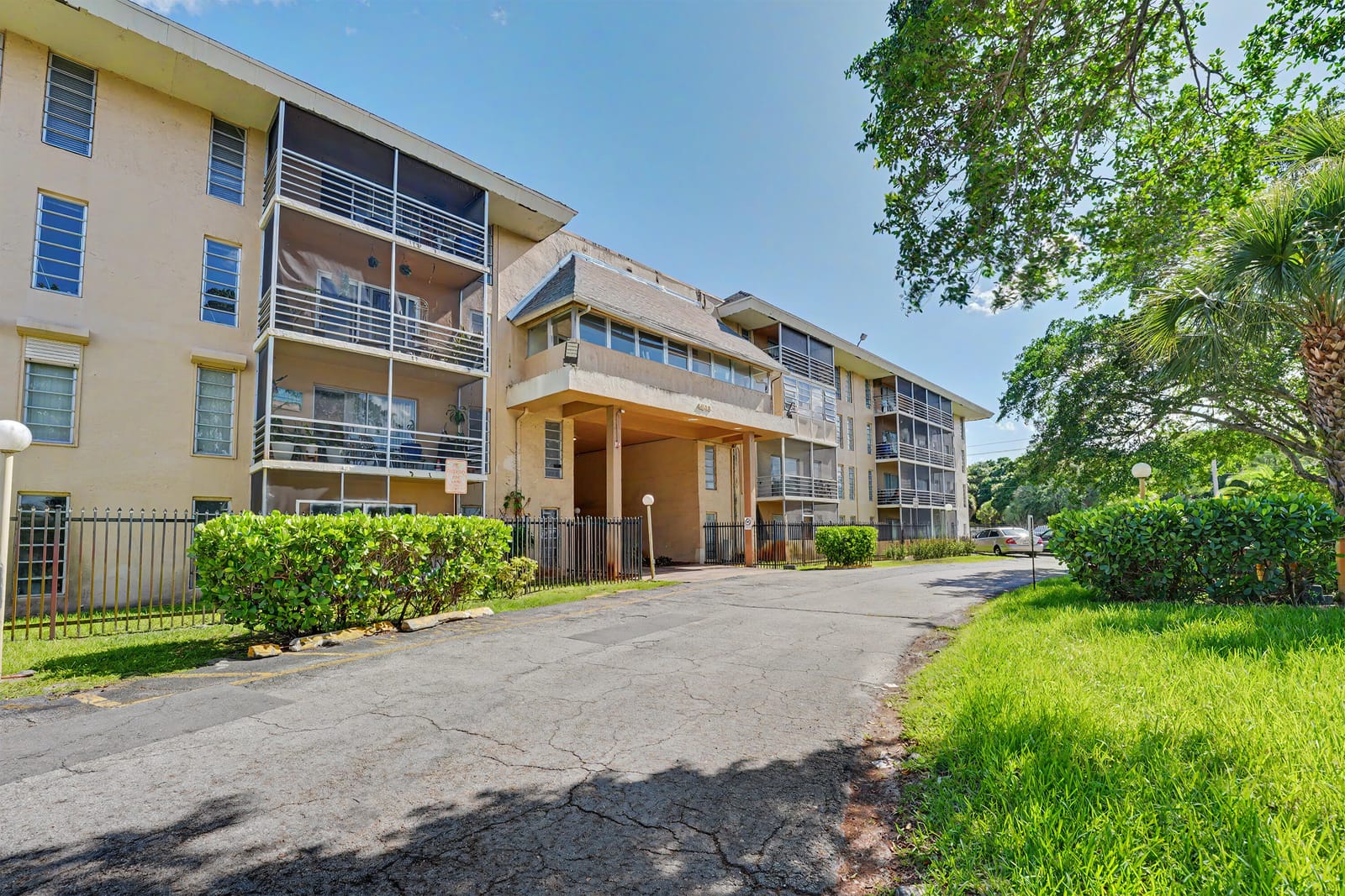 4848 NW 24th 105, Lauderdale Lakes, FL 33313 photo 25