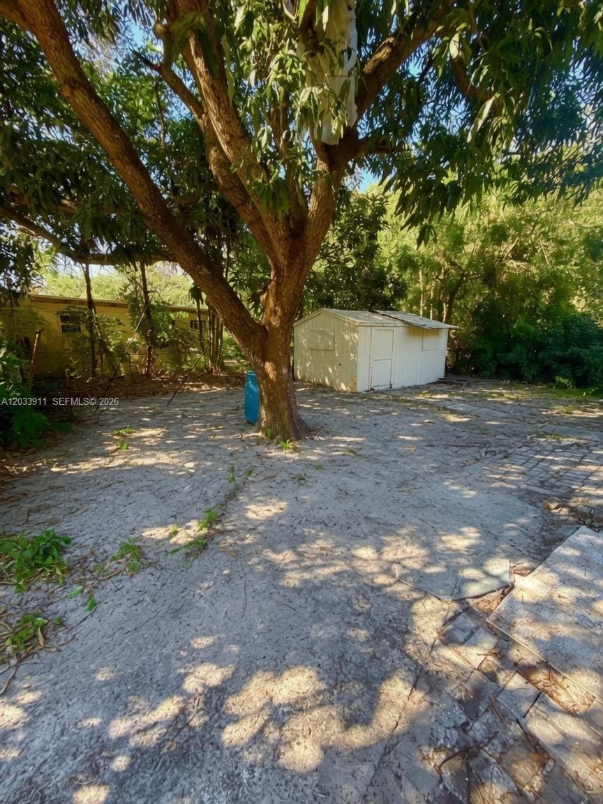 1100 N 24th Avenue — photo 5