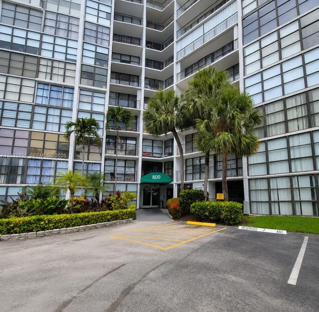 800 Parkview Drive 512, Hallandale Beach, FL 33009