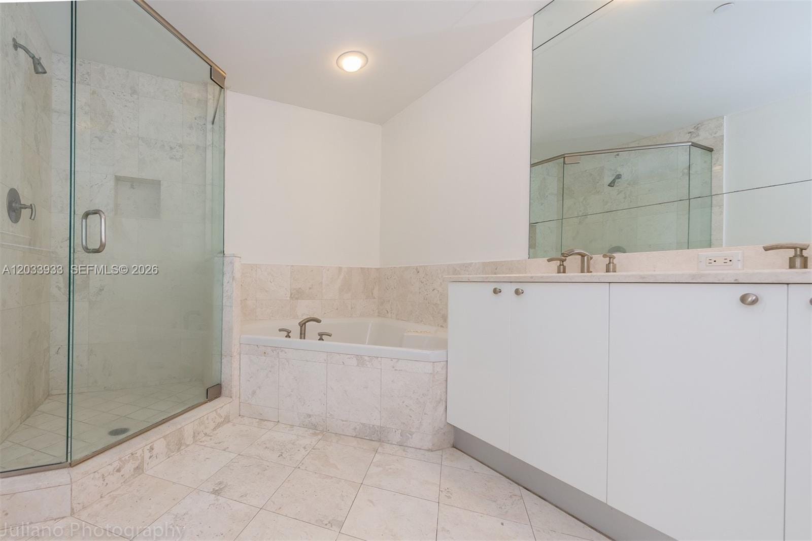 901 Brickell Key Boulevard 2206, Miami, FL 33131 photo 14