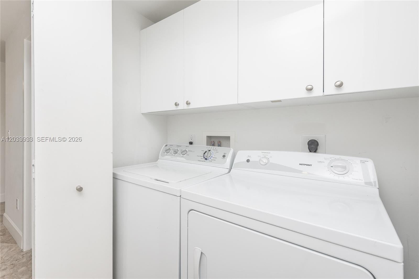 901 Brickell Key Boulevard 2206, Miami, FL 33131 photo 22