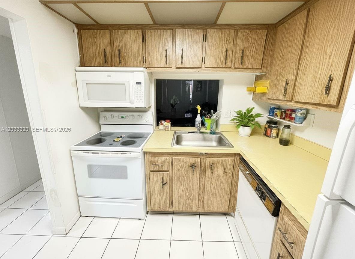 2800 NW 56th Avenue F201 — photo 4