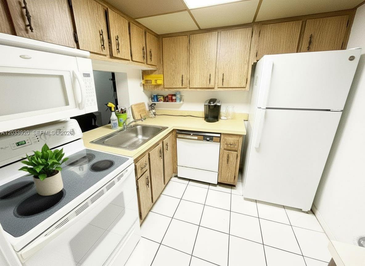 2800 NW 56th Avenue F201 — photo 5
