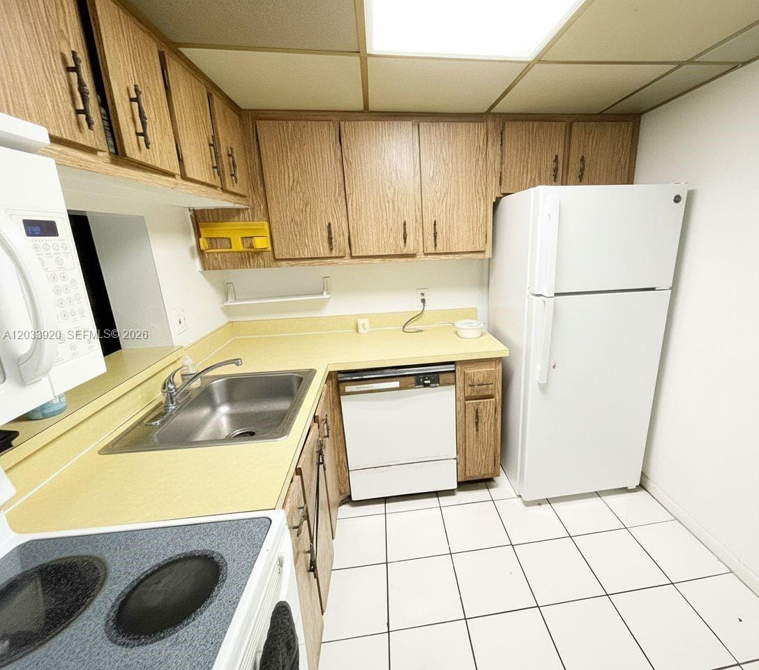 2800 NW 56th Avenue F201 — photo 6