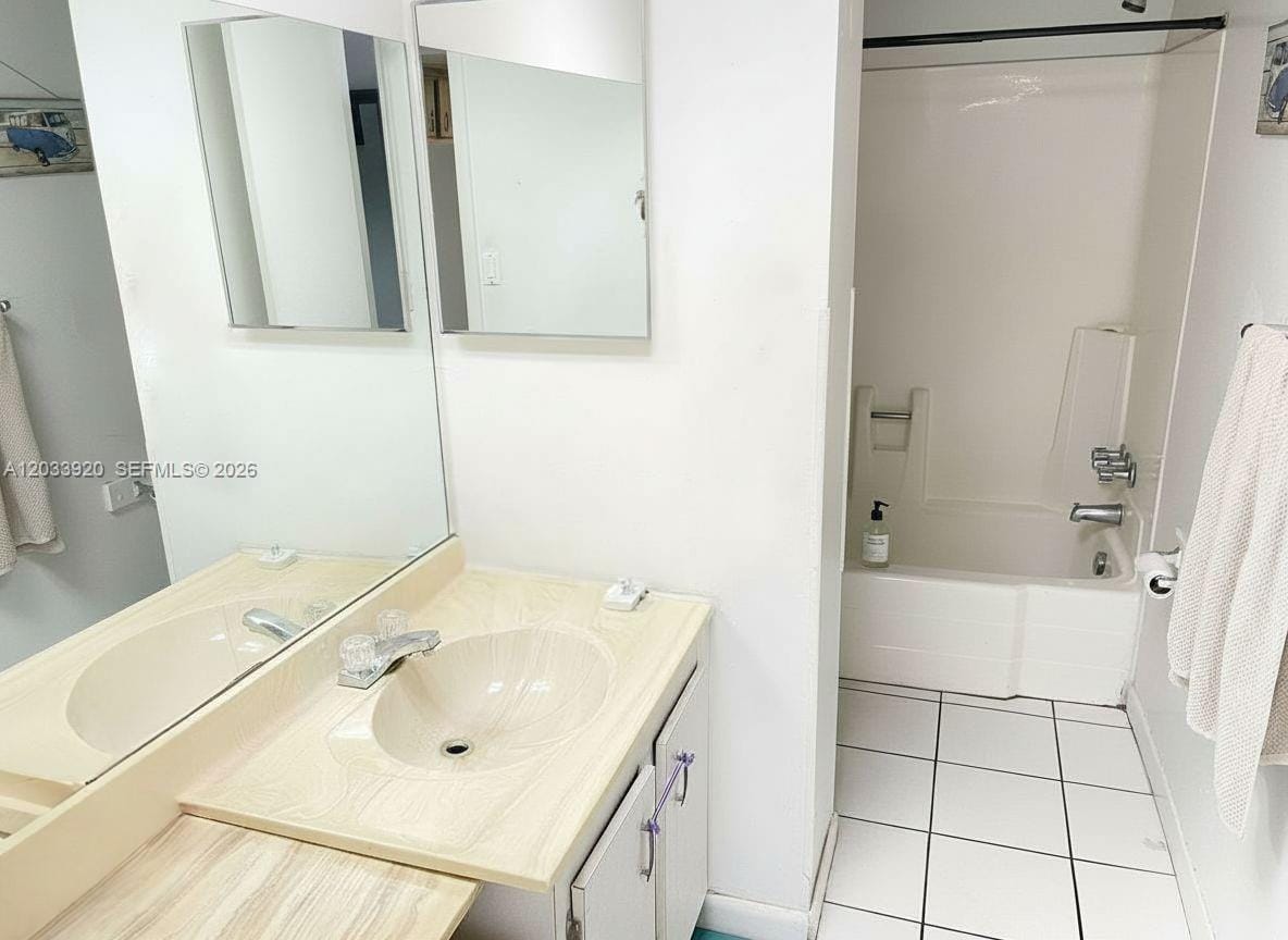 2800 NW 56th Avenue F201 — photo 7