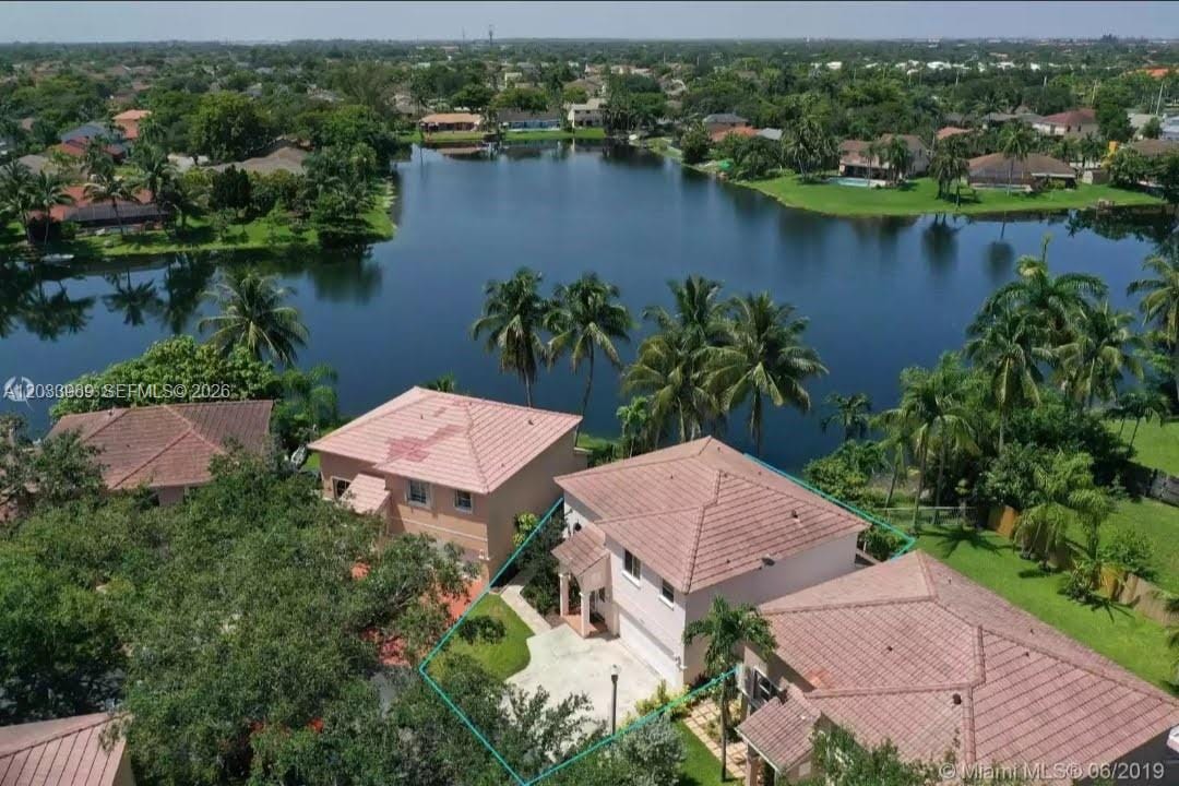 320 SW 99th Avenue, Pembroke Pines, FL 33025 photo 3