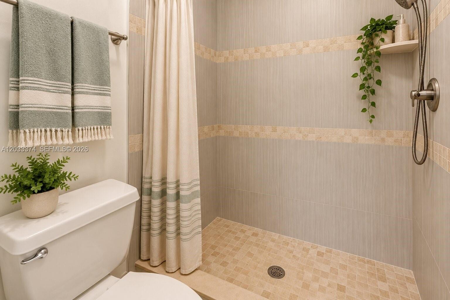 1521 Seagrape Way, Hollywood, FL 33019 photo 11