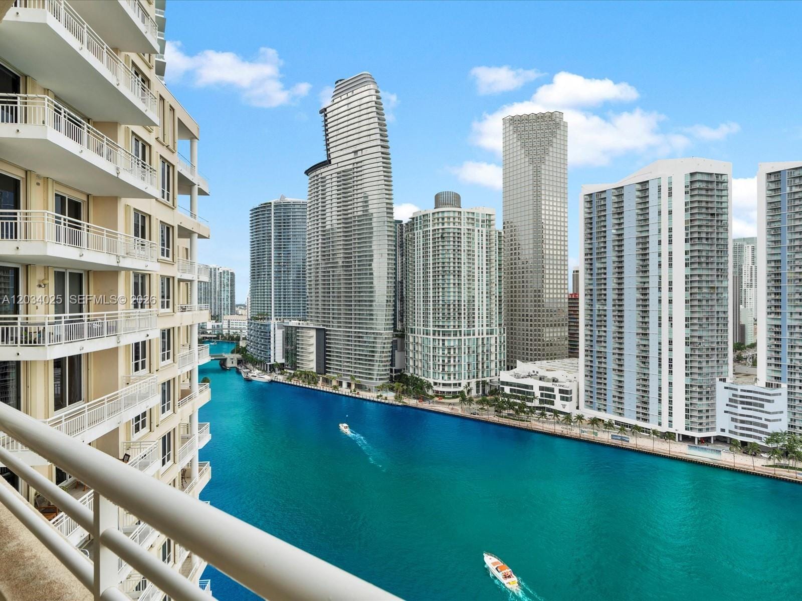 888 Brickell Key Drive 2510, Miami, FL 33131 photo 2