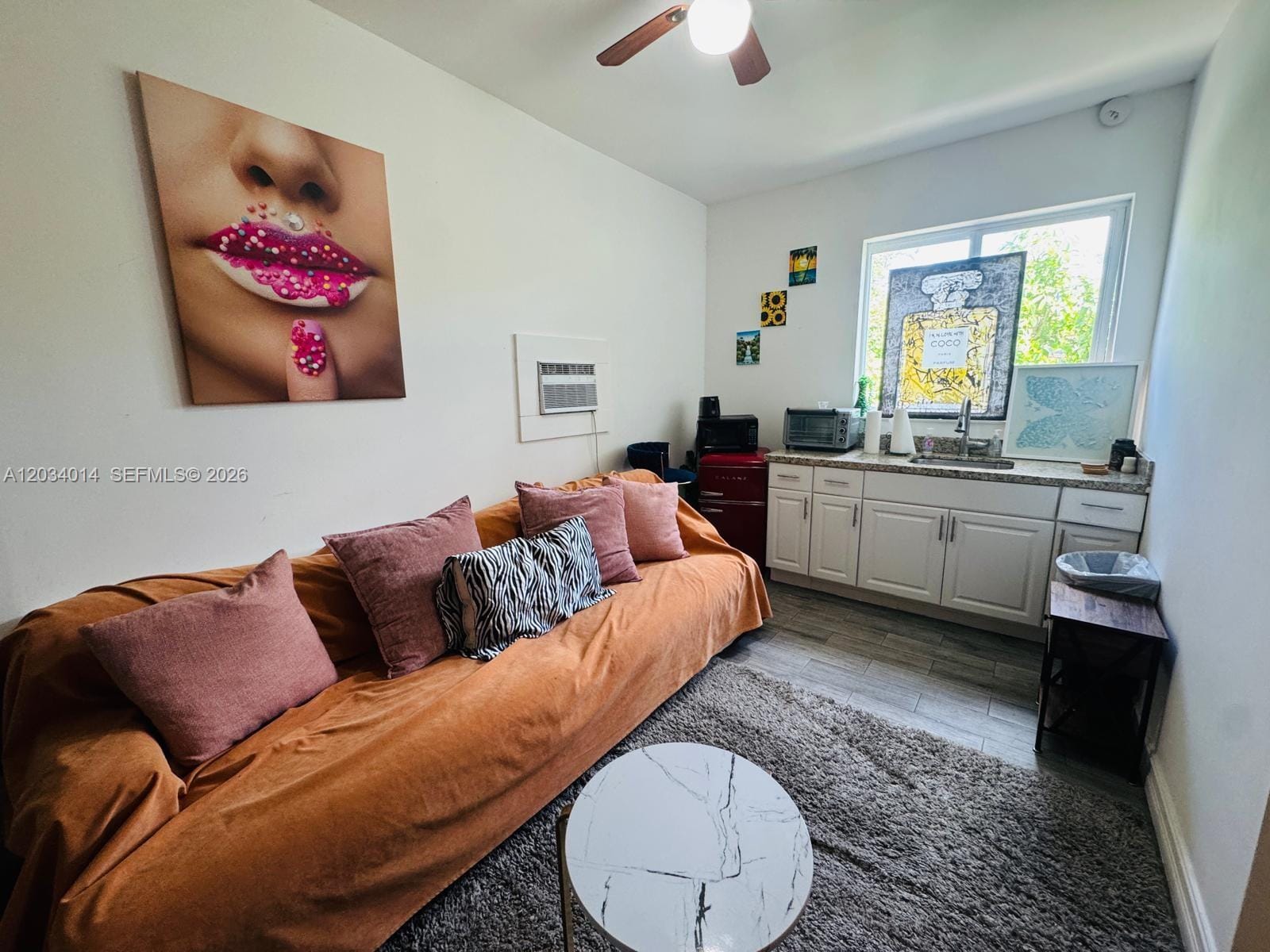 11 NW 47th Terrace 1B — photo 2