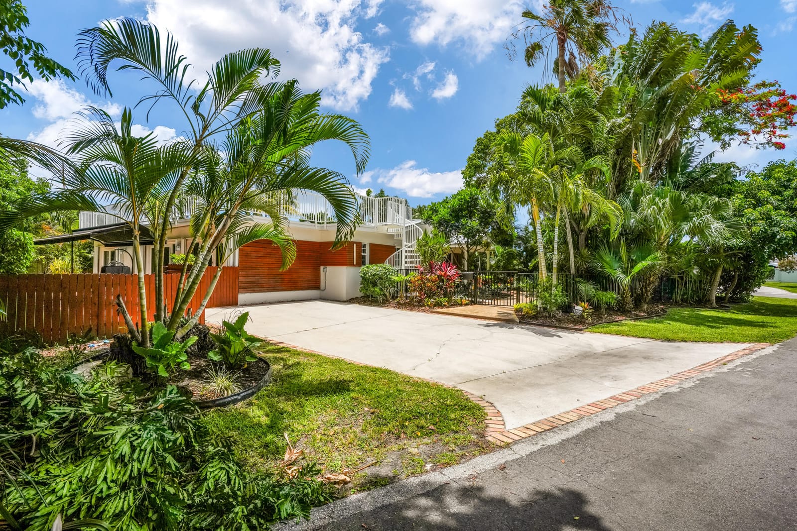 2400 N Riverside Drive, Pompano Beach, FL 33062 photo 3