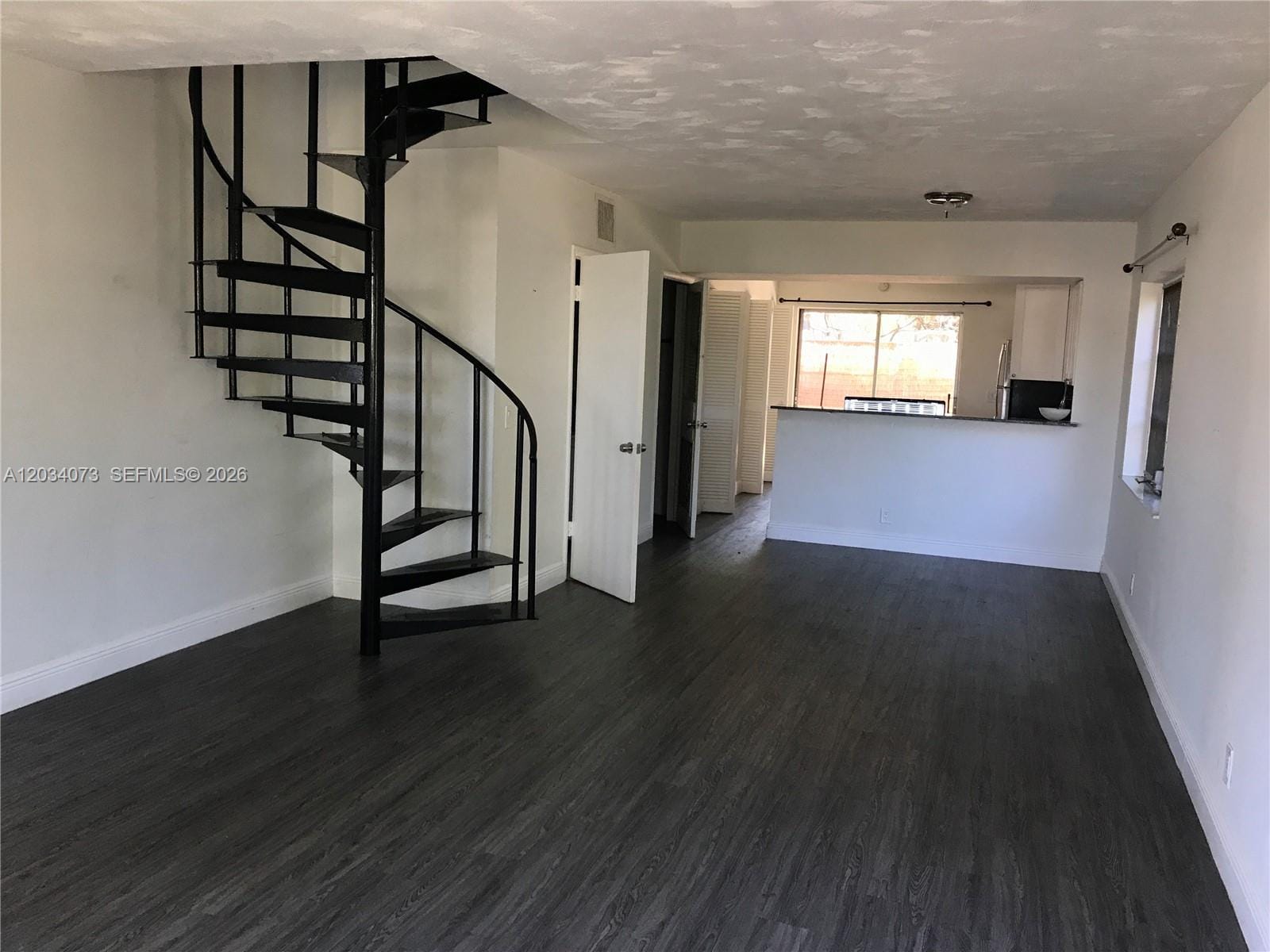 2444 SW 58 Manor — photo 2