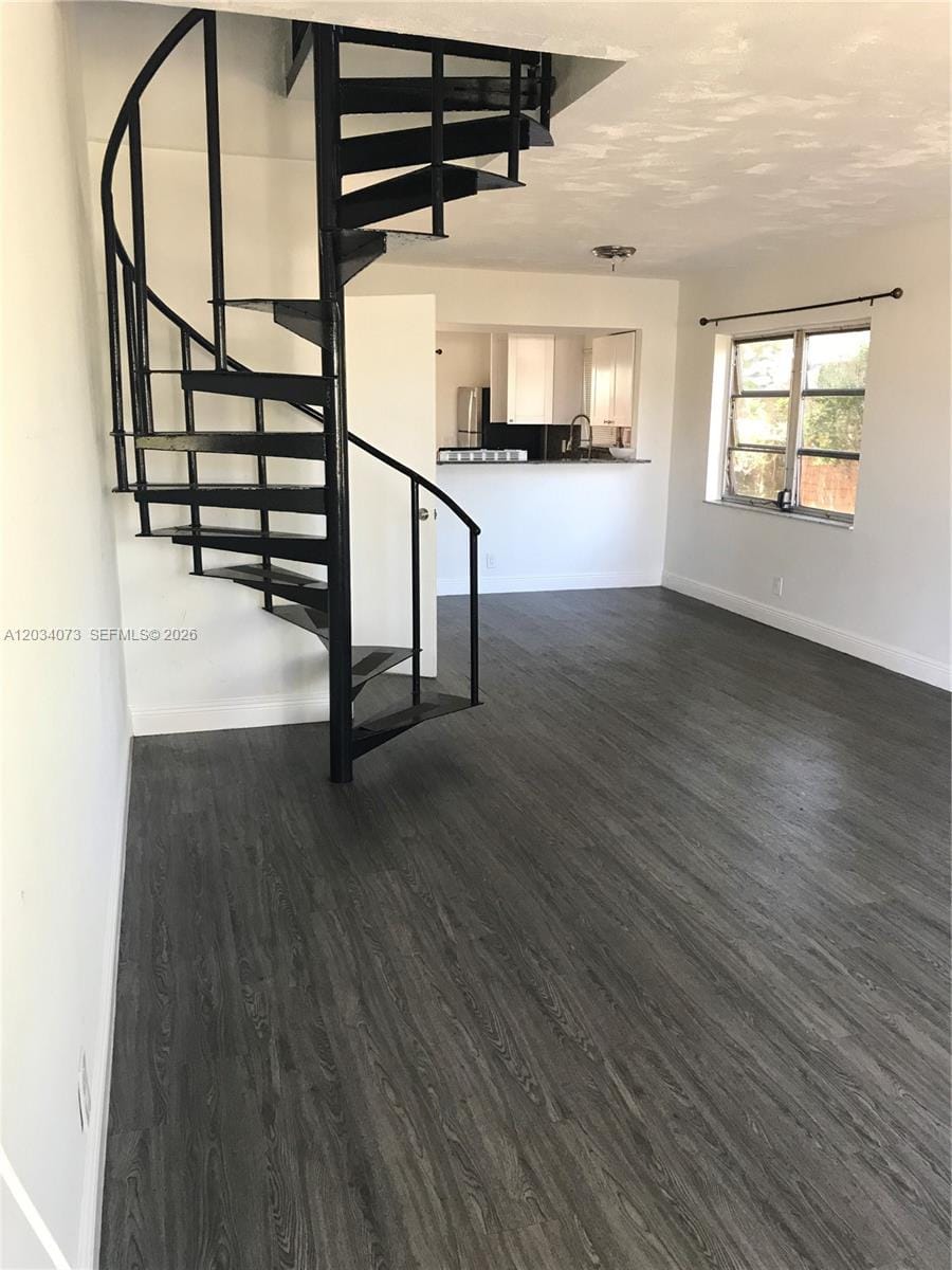 2444 SW 58 Manor — photo 3