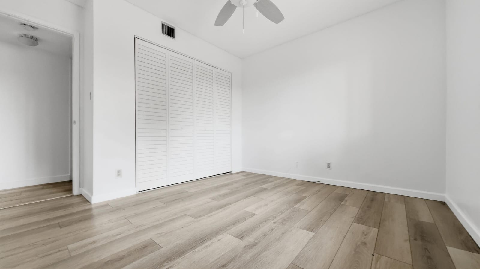 3031 N Oakland Forest Drive 201, Oakland Park, FL 33309 photo 7