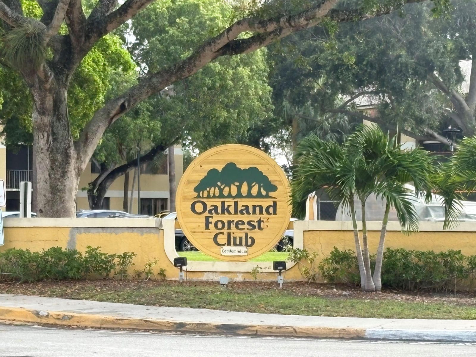 3031 N Oakland Forest Drive 201, Oakland Park, FL 33309 photo 9
