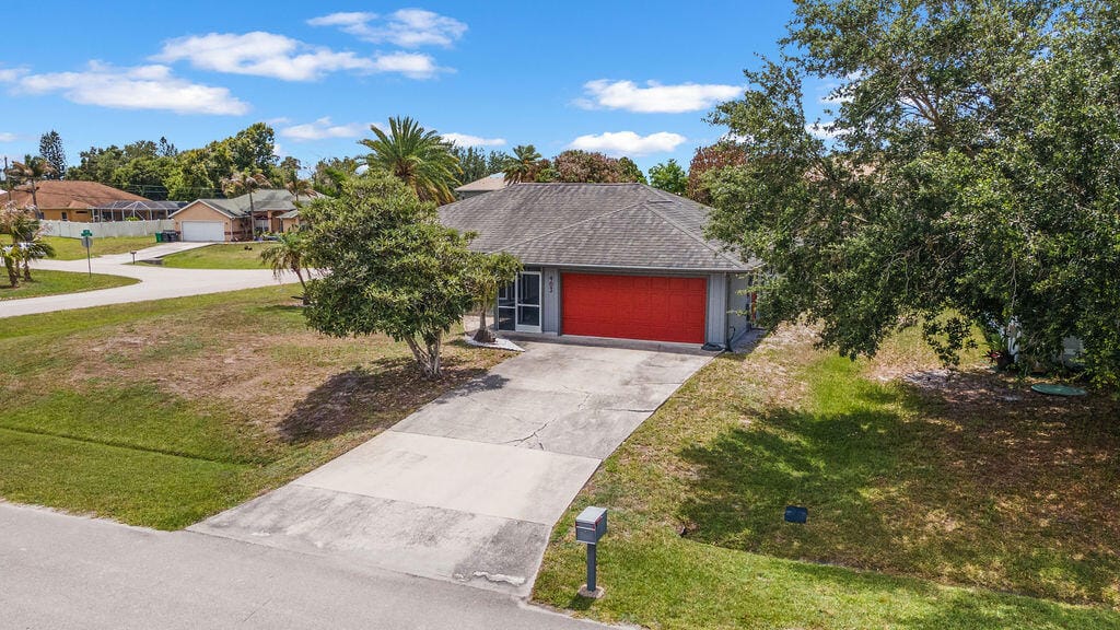 403 SW Cahoon Court — photo 8