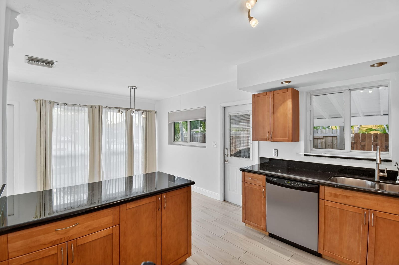 1606 NE 15th Avenue 1606, Fort Lauderdale, FL 33305 photo 6