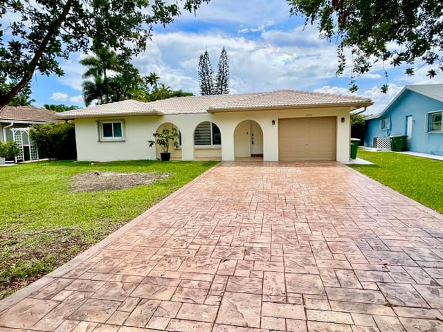 8205 NW 106th Avenue, Tamarac, FL 33321