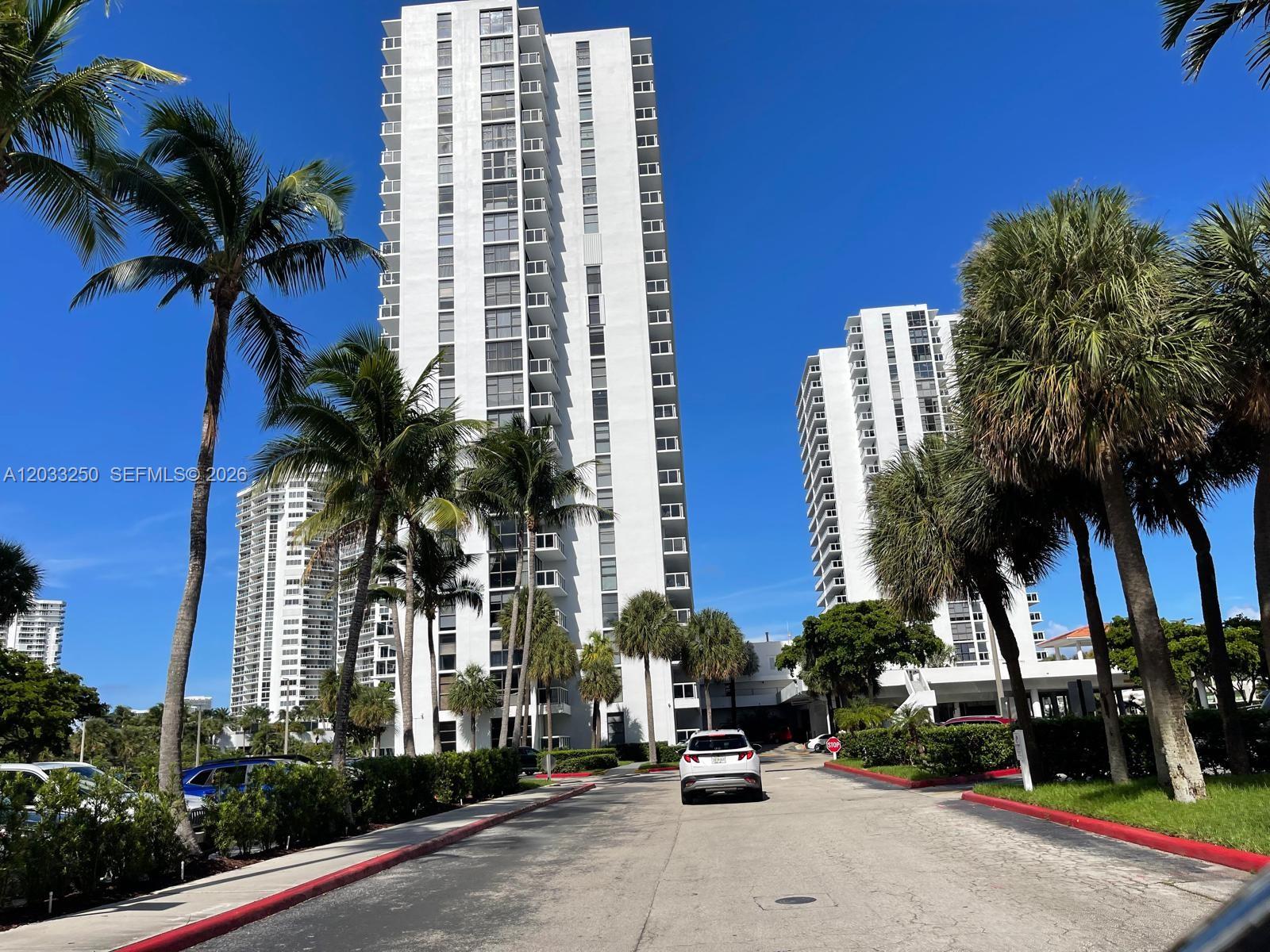 20505 E Country Club Drive 734, Aventura, FL 33180, Aventura