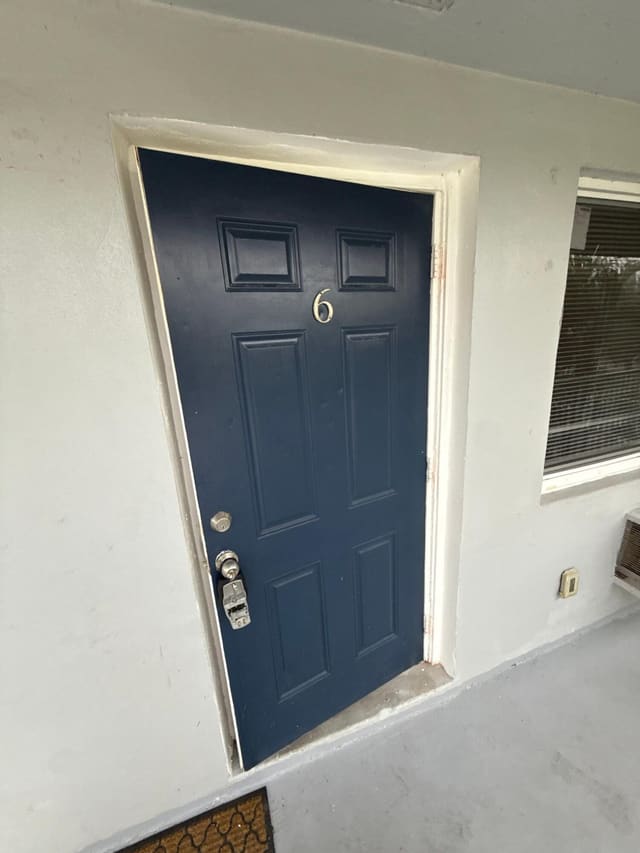 717 NE 10th Avenue 06, Boynton Beach, FL 33435