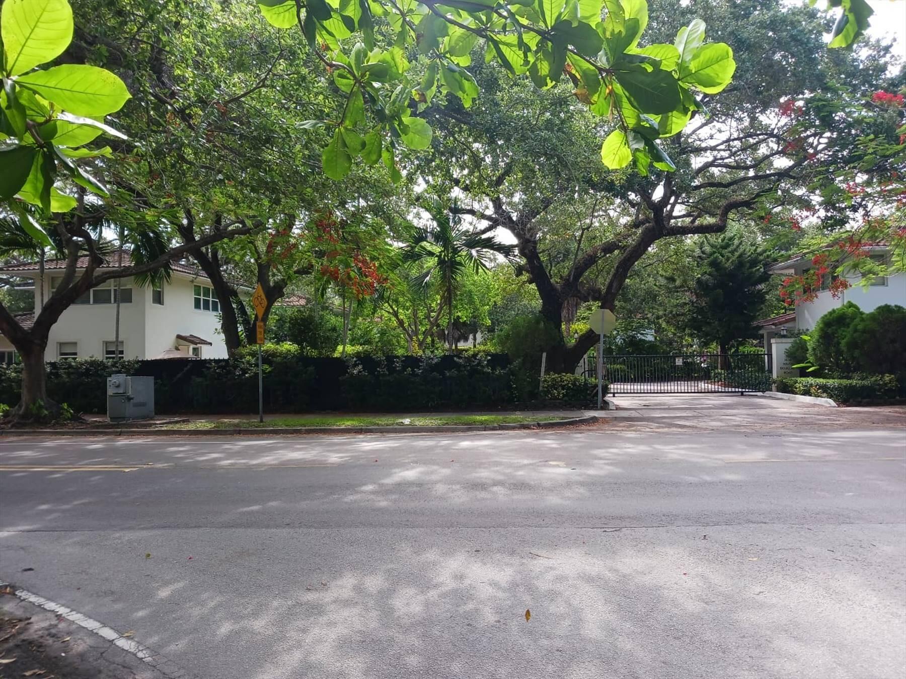 3611 SW 37th Avenue 19, Coconut Grove, FL 33133, Coconut Grove