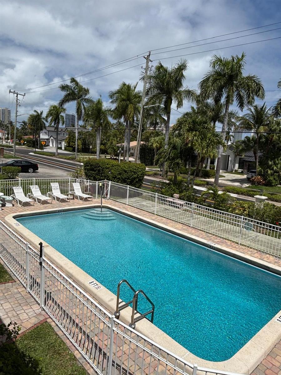 500 Layne Boulevard 12, Hallandale Beach, FL 33009, Hallandale Beach