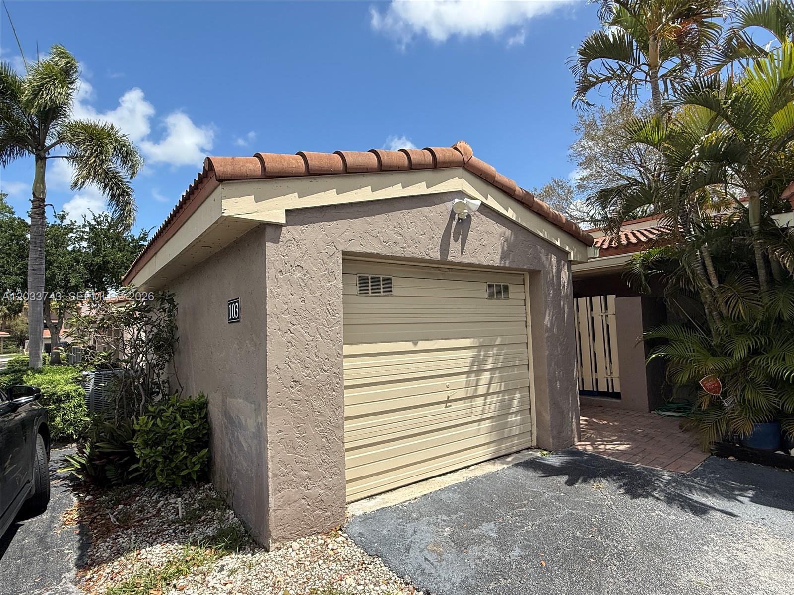 103 Tweedbrook Lane 101, Hollywood, FL 33021, Hollywood