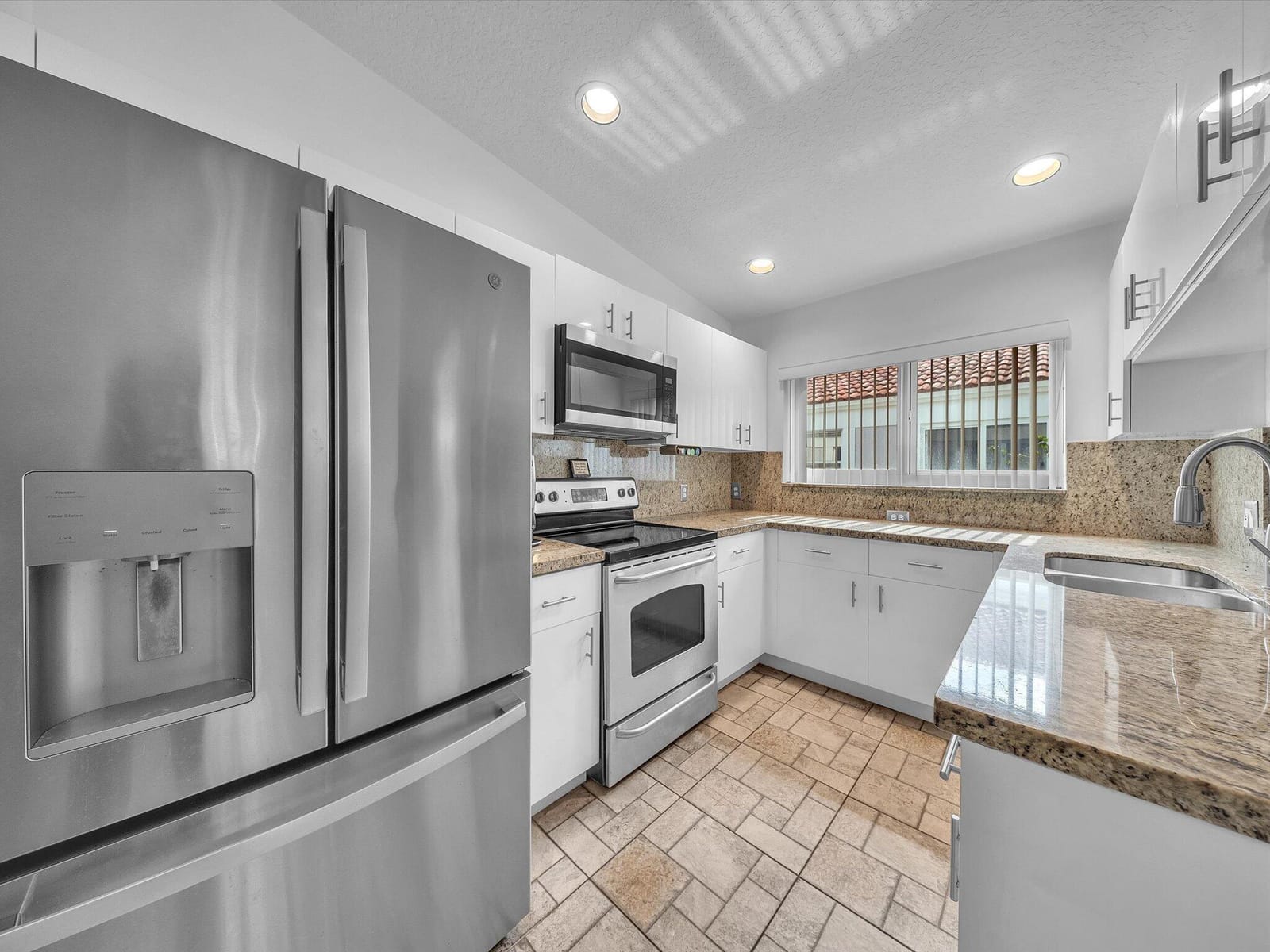 8039 N Tranquility Lake Drive, Delray Beach, FL 33446 photo 9