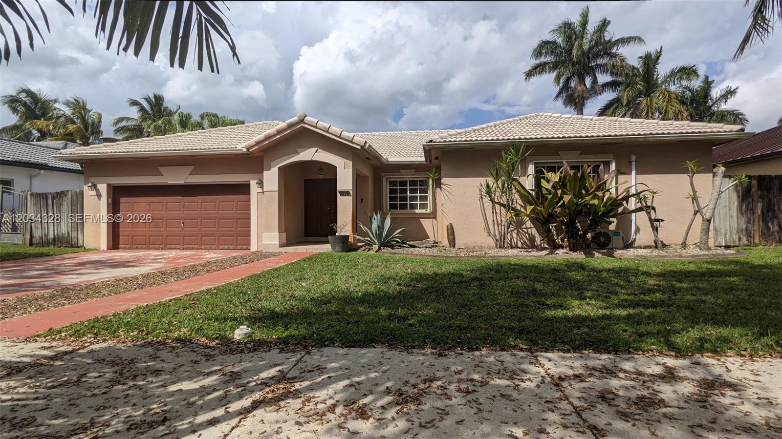 8929 NW 165th Terrace, Miami Lakes, FL 33018, Miami Lakes