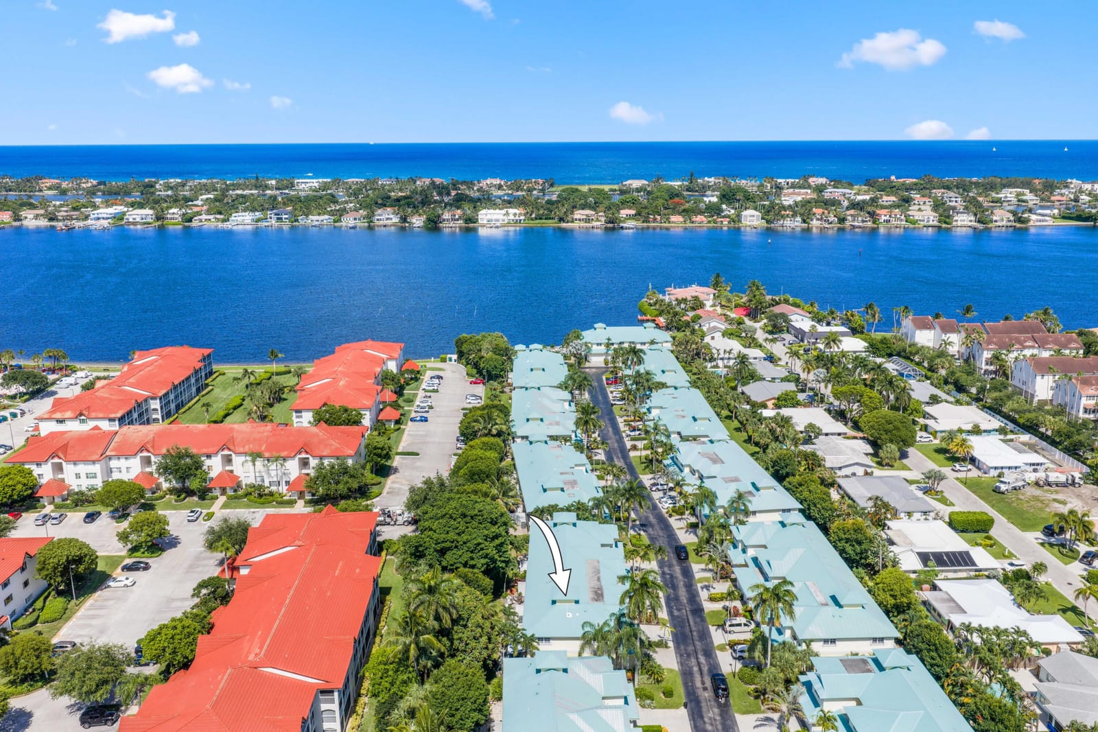 131 Barefoot Cove, Hypoluxo, FL 33462 photo 2
