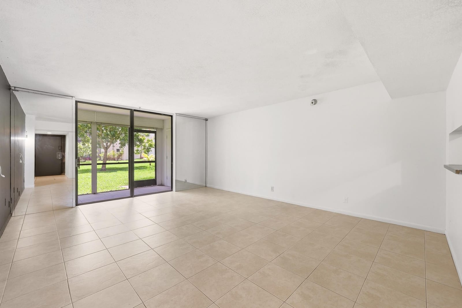 5160 Las Verdes Circle Unit 101, Delray Beach, FL 33484 photo 11
