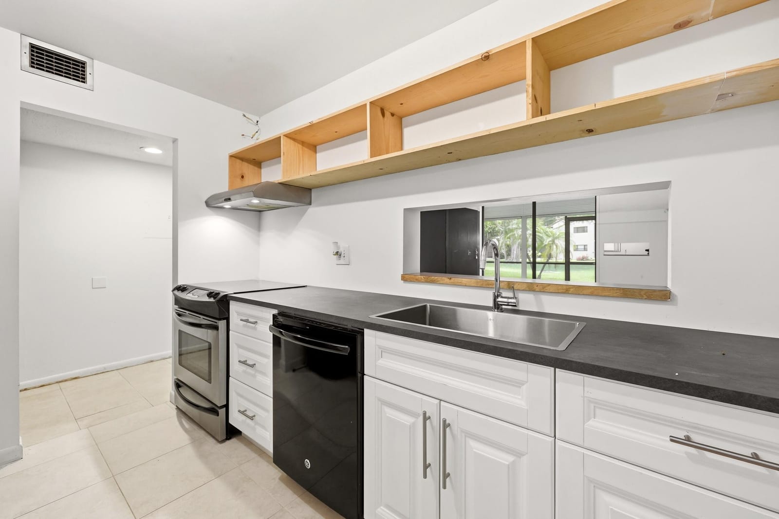 5160 Las Verdes Circle Unit 101, Delray Beach, FL 33484 photo 6