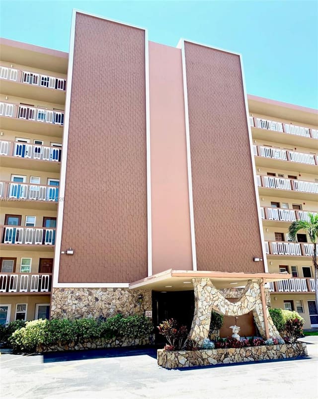 501 NE 14th Avenue 601, Hallandale Beach, FL 33009