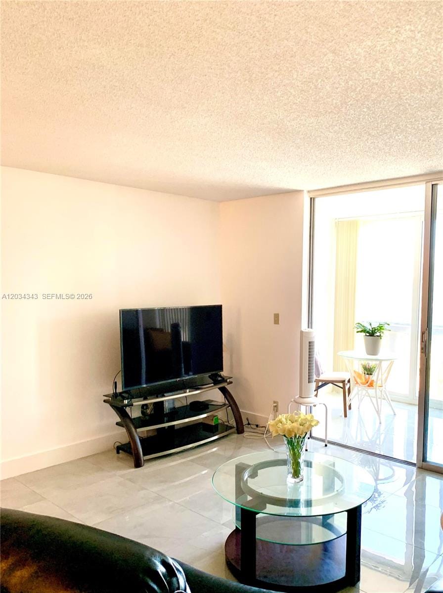501 NE 14th Avenue 601 — photo 3