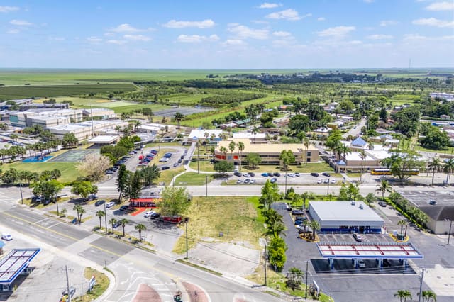 700 Larrimore Road, Pahokee, FL 33476