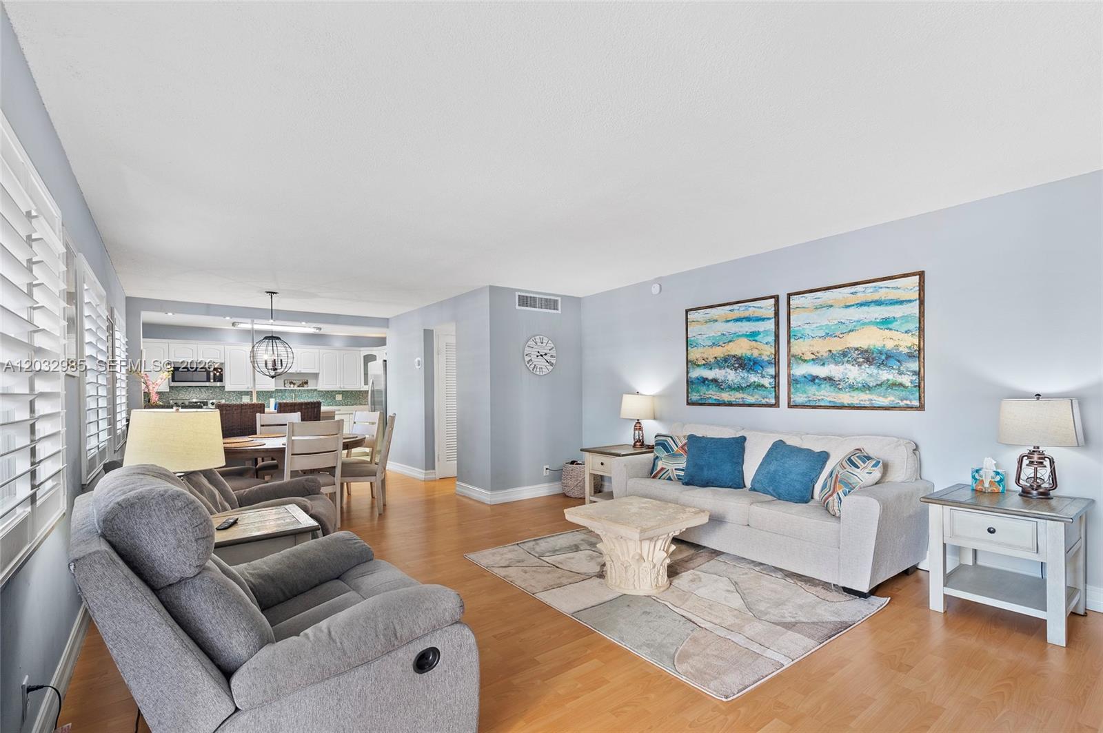 2424 NE 9th Street 207 — photo 3