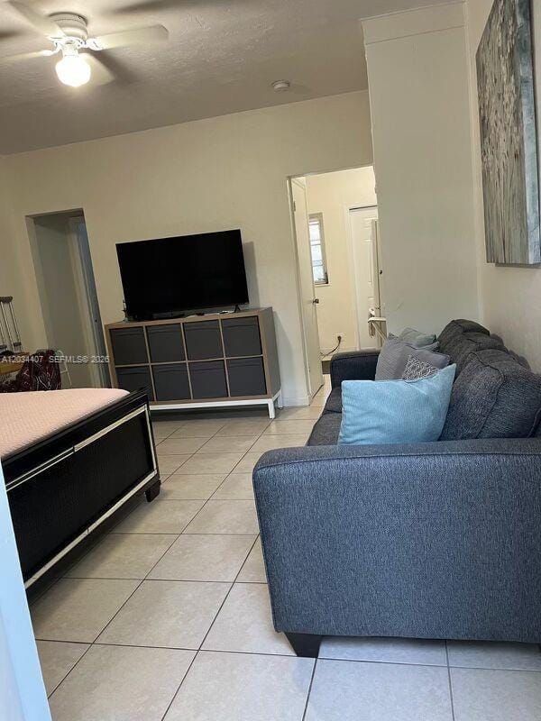 730 SW 10th Street 4 — photo 2