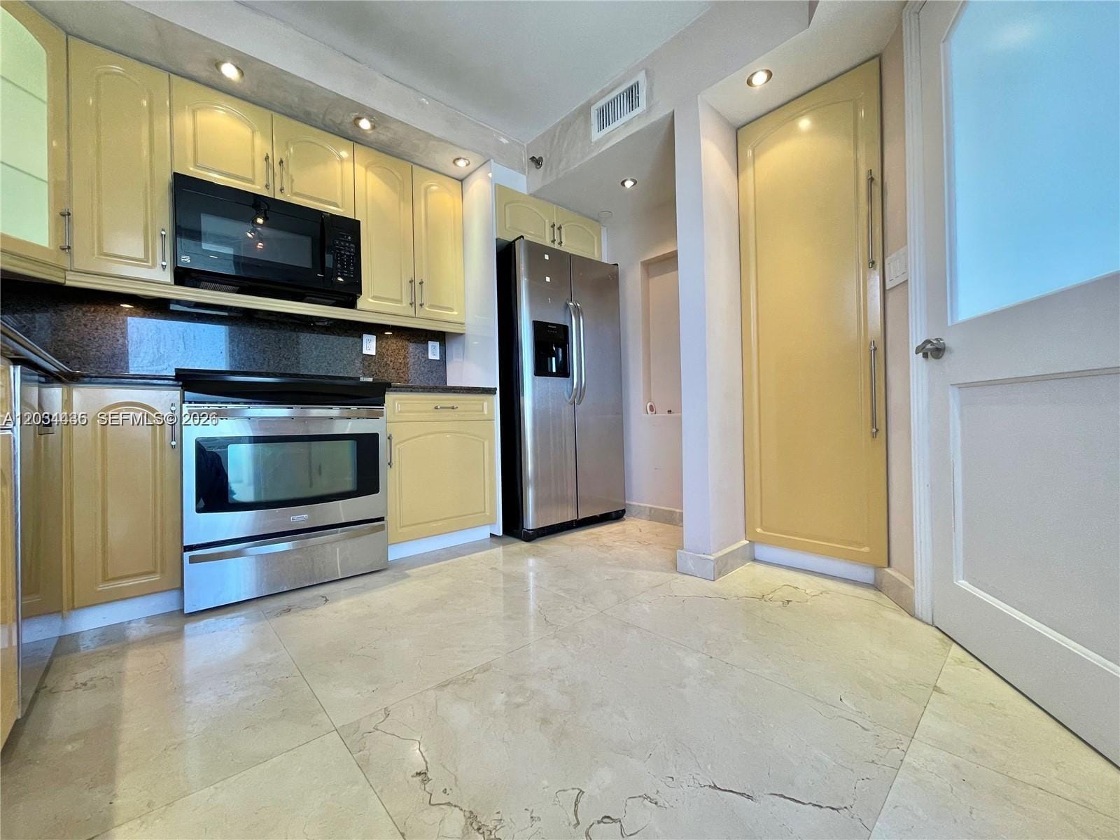 3300 NE 192nd Street 1712, Aventura, FL 33180 photo 13