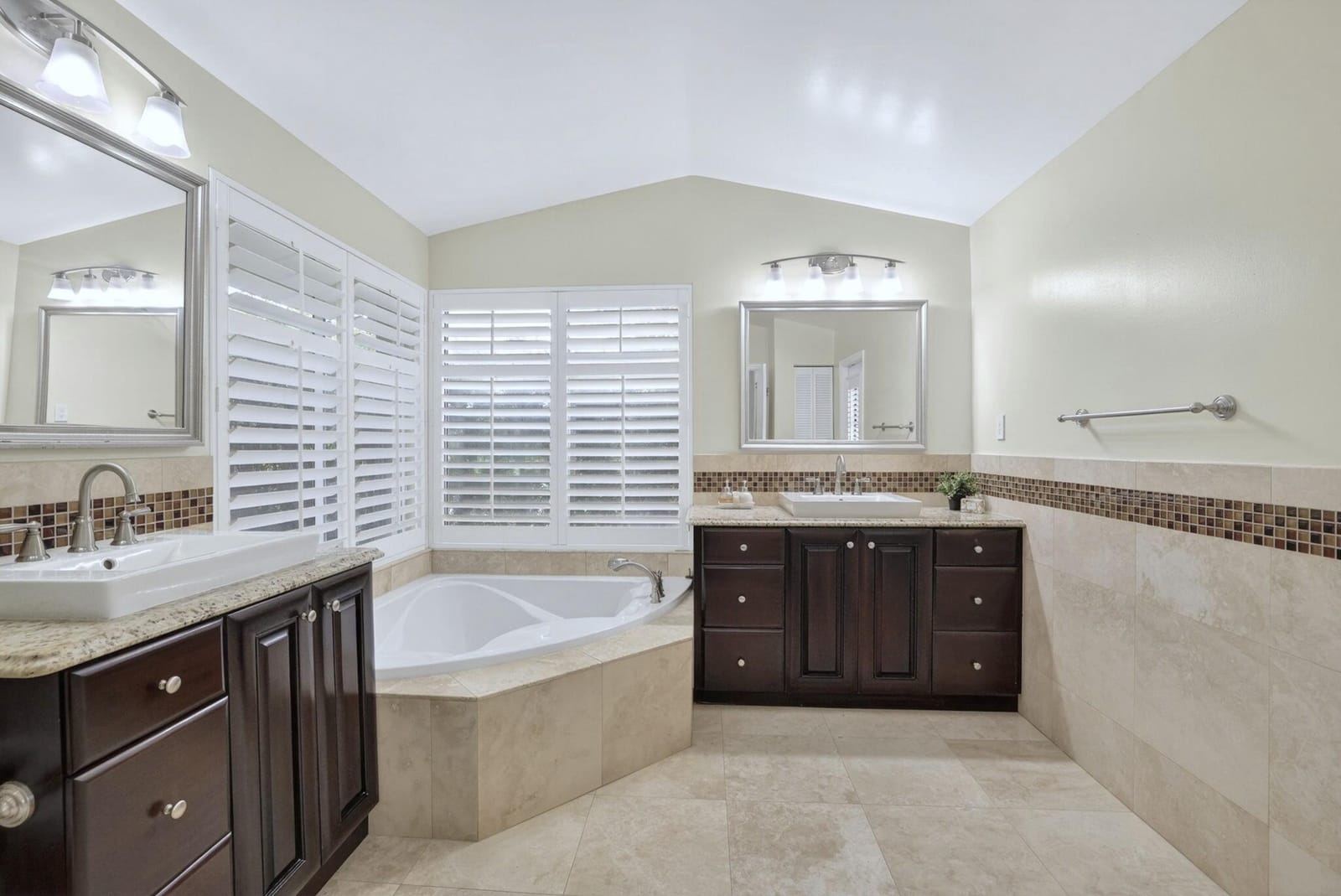1230 Fairfax Court — photo 8