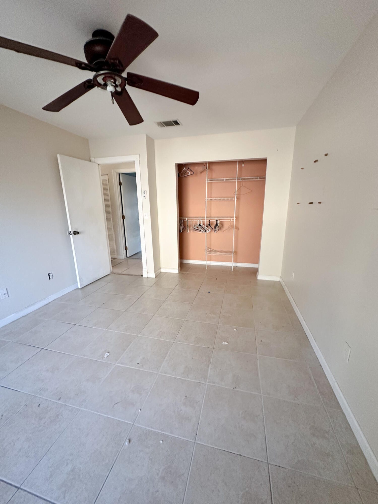 410 SW Kentwood Road — photo 8