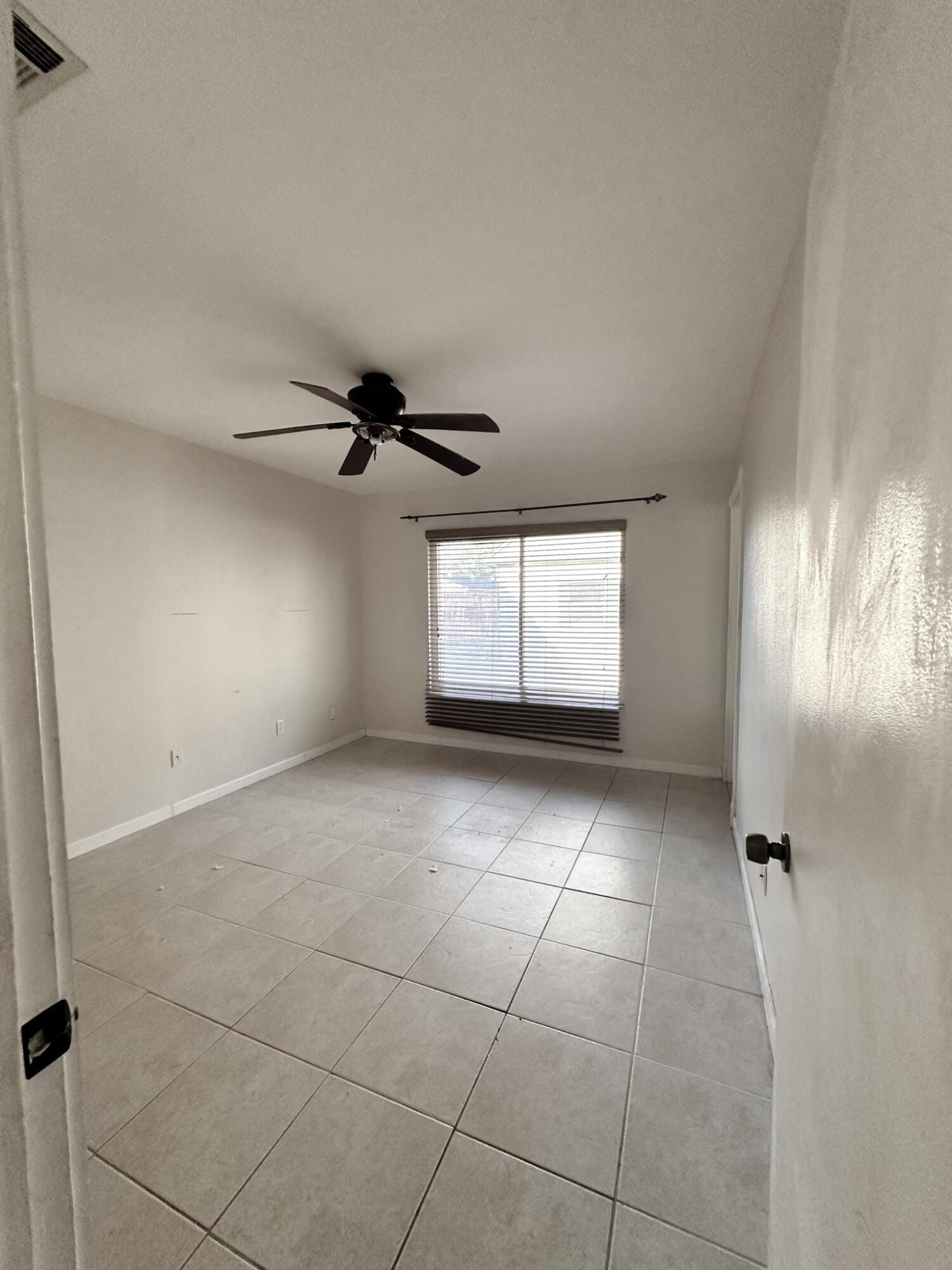 410 SW Kentwood Road — photo 9