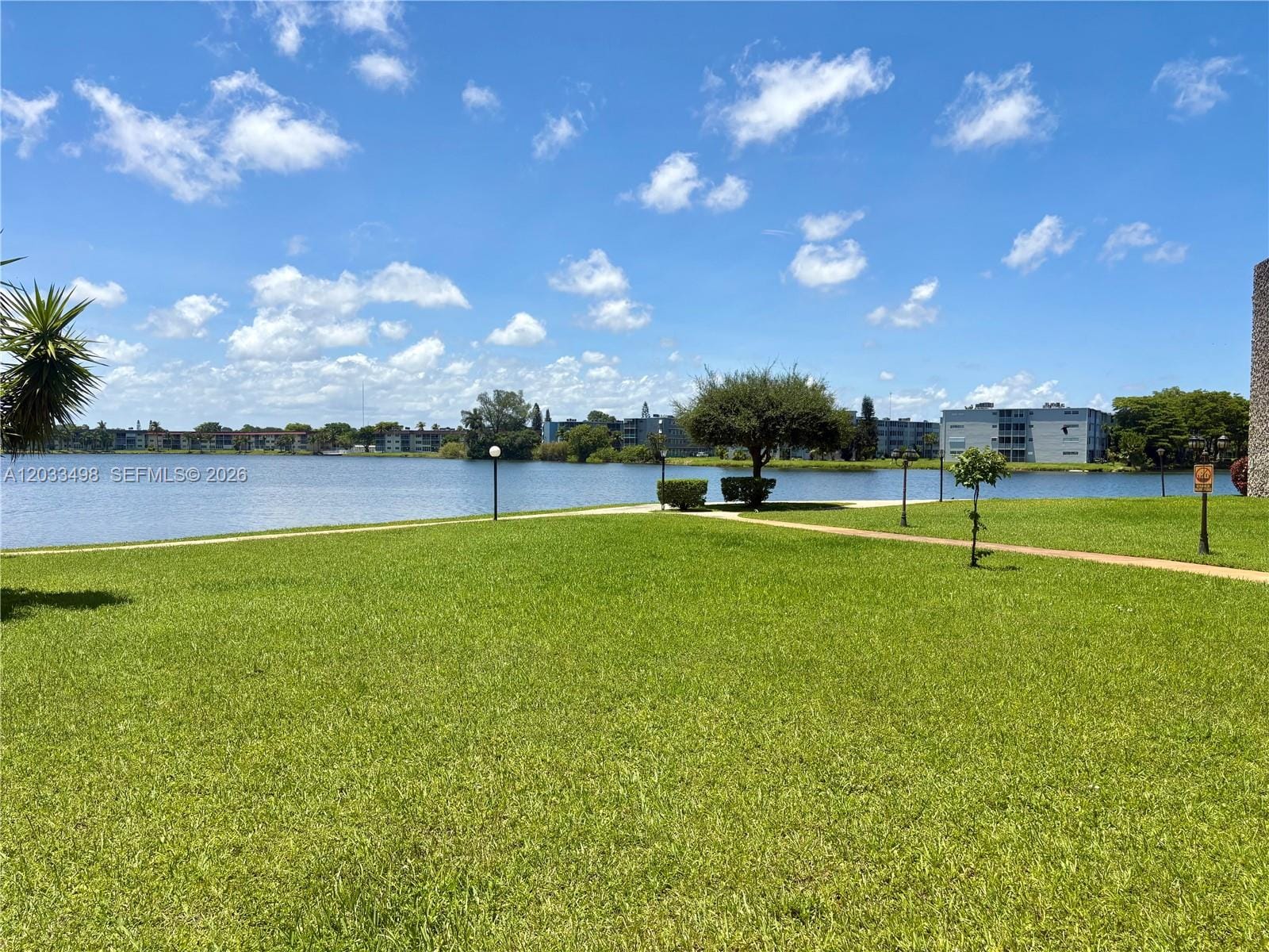 1591 NE Miami Gardens Drive 112 — photo 1