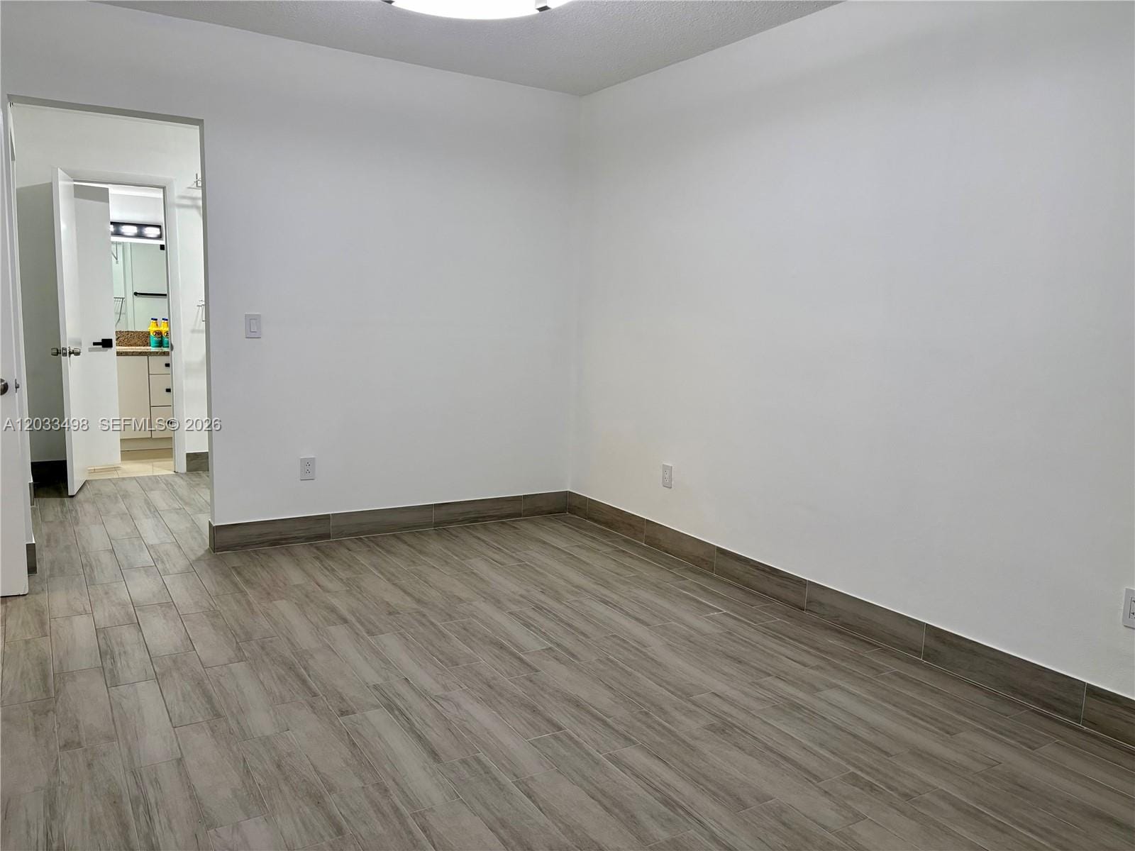 1591 NE Miami Gardens Drive 112 — photo 11