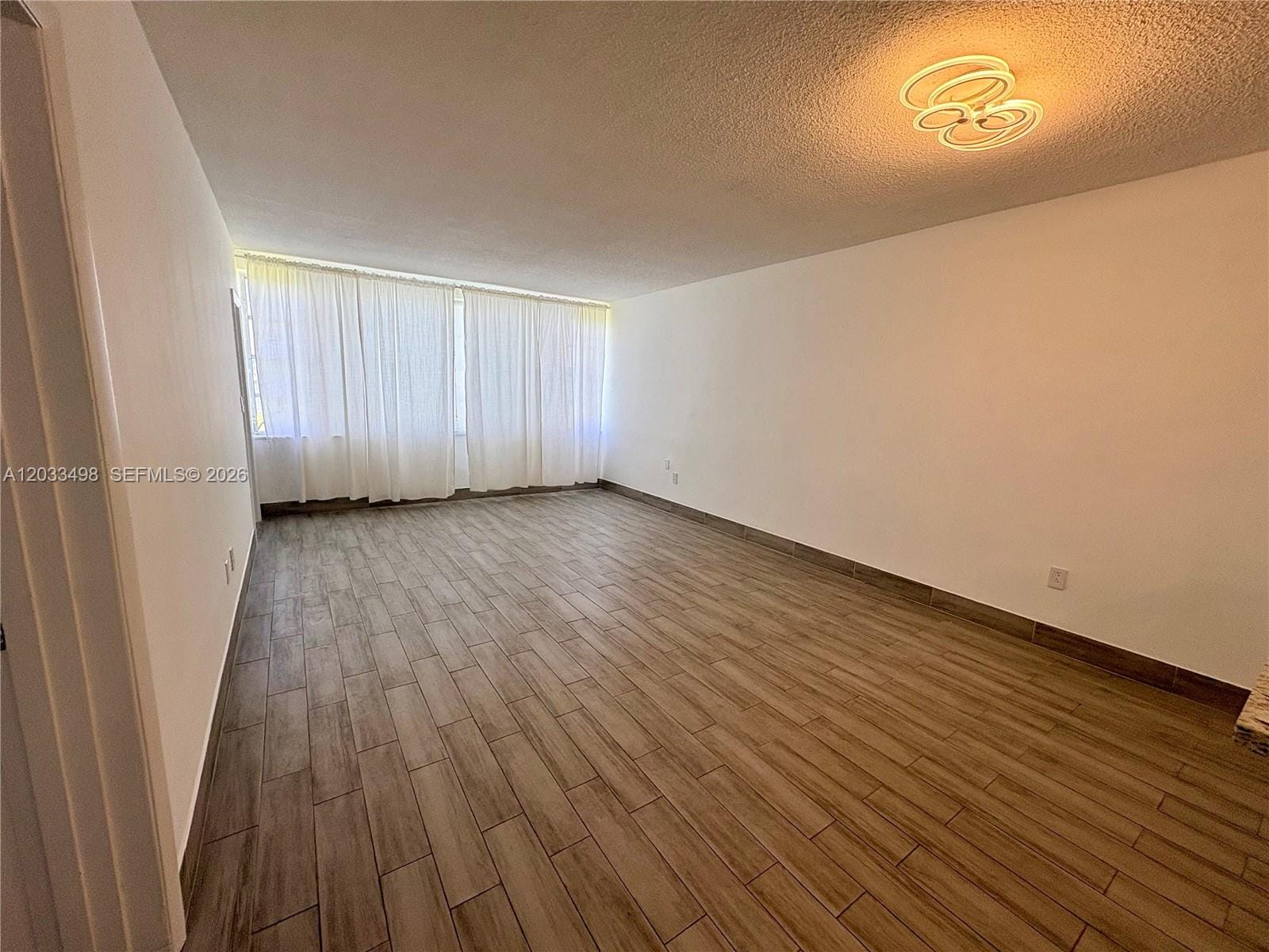 1591 NE Miami Gardens Drive 112 — photo 5