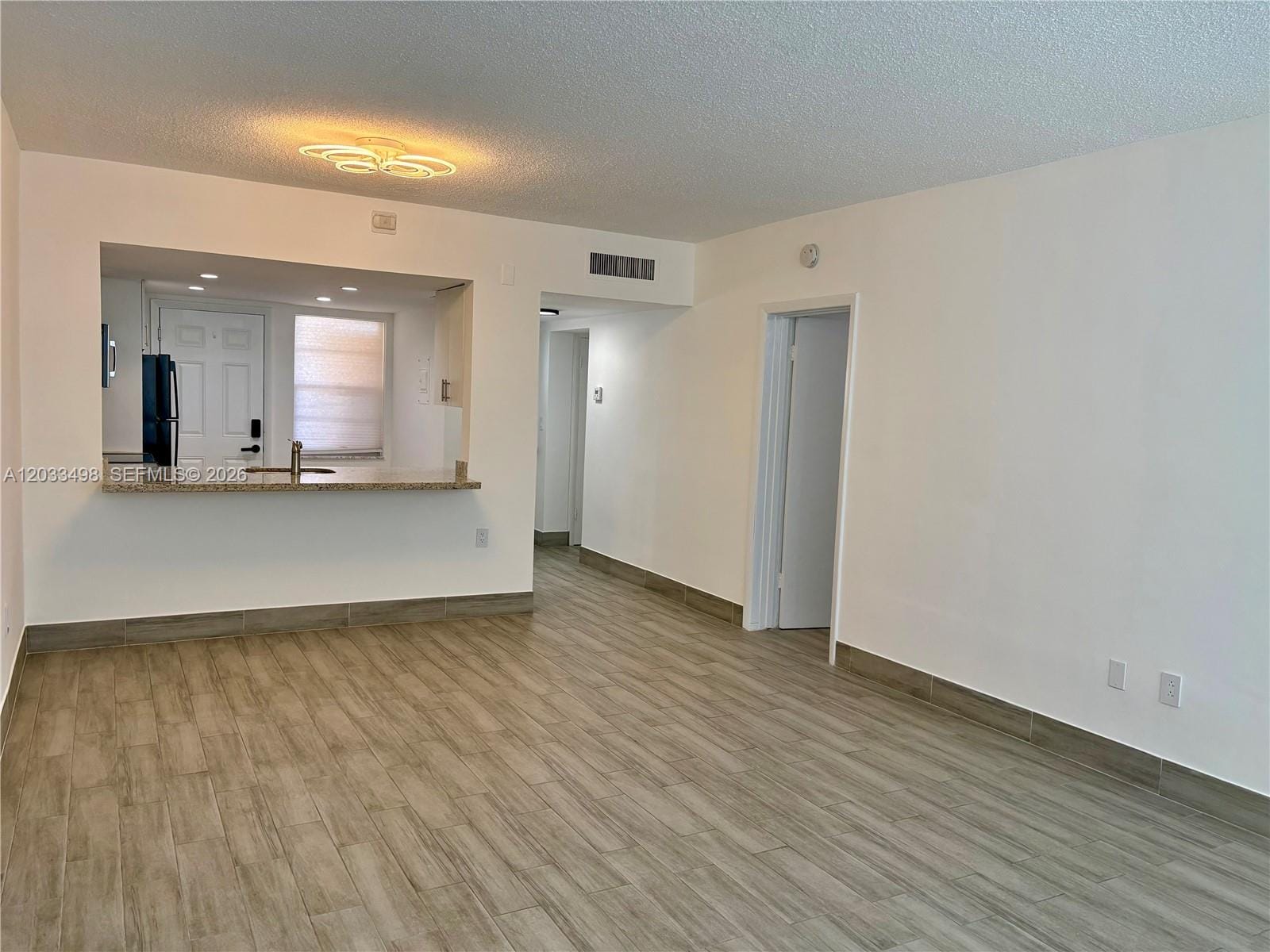 1591 NE Miami Gardens Drive 112 — photo 8