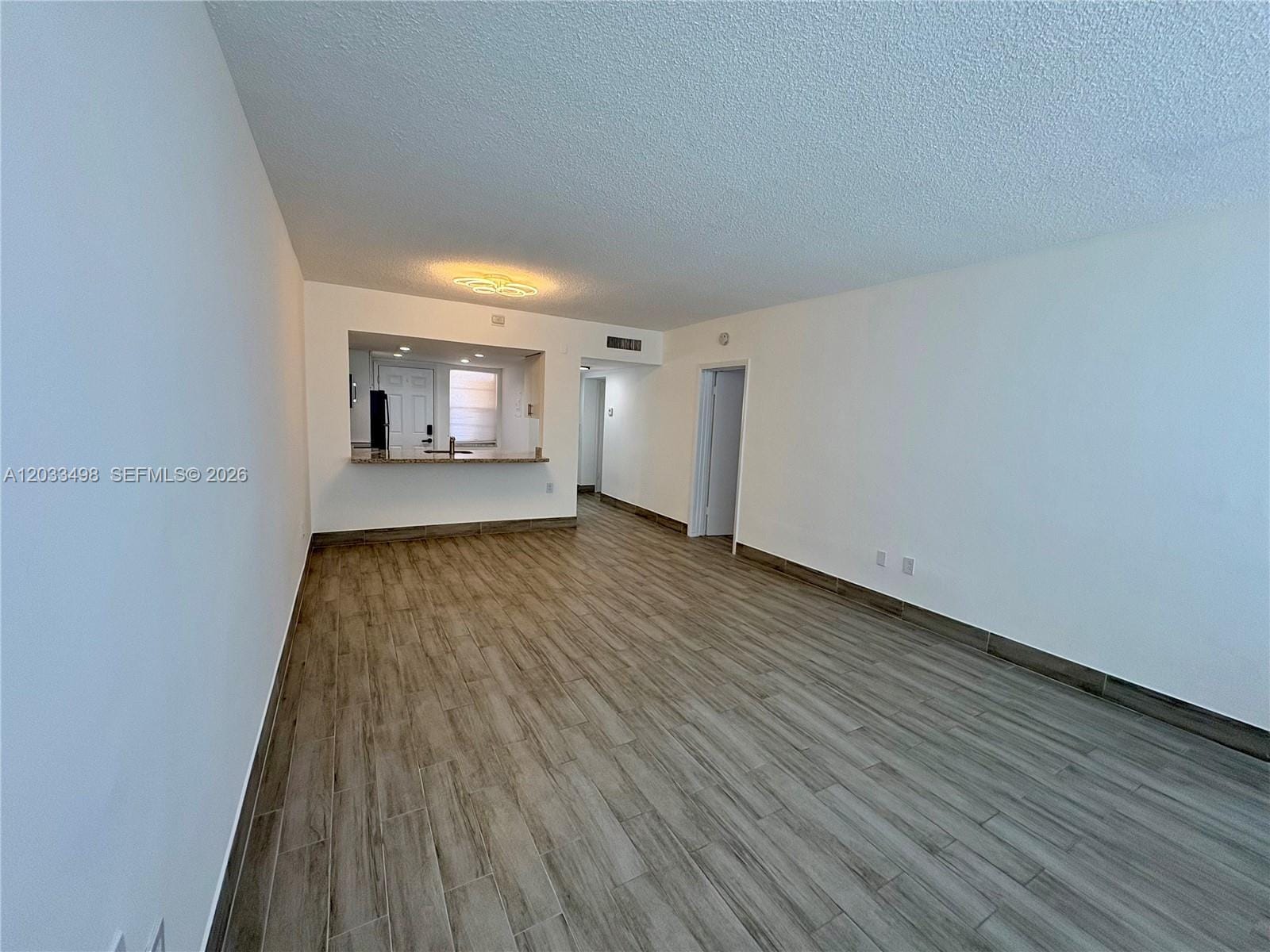 1591 NE Miami Gardens Drive 112 — photo 9