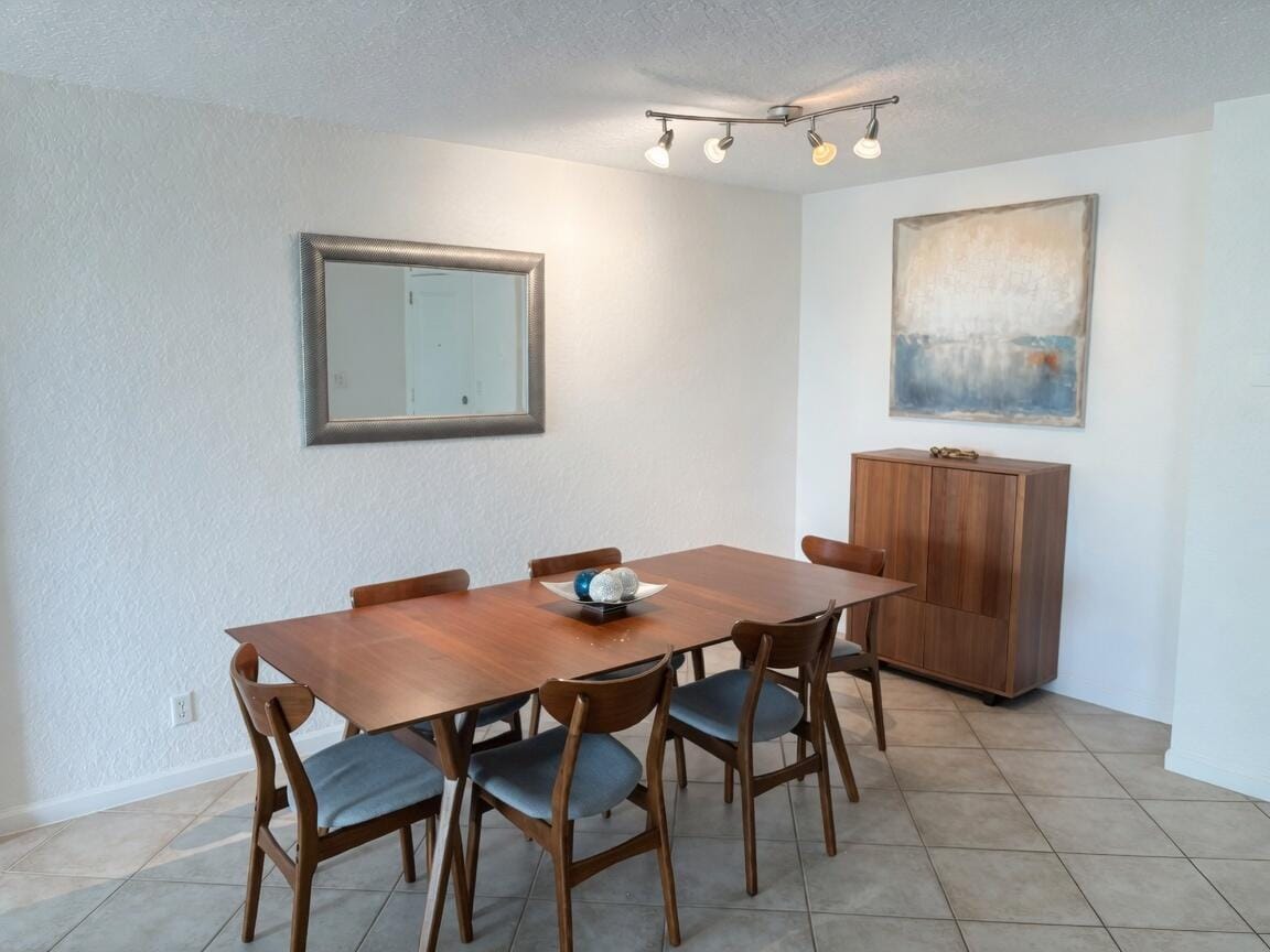 1000 Spanish River Road 4p — photo 3